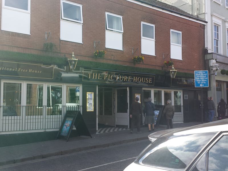 Picture House, Leighton Buzzard front. (Pub, External). Published on 22-03-2015