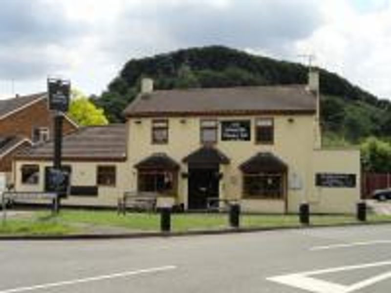 Lynmore at Sharpenhoe. (Pub, External). Published on 03-03-2012