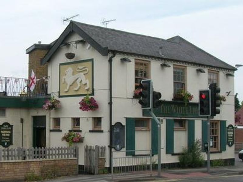 White Lion, Bingham. (Pub, External, Sign, Key). Published on 23-04-2013