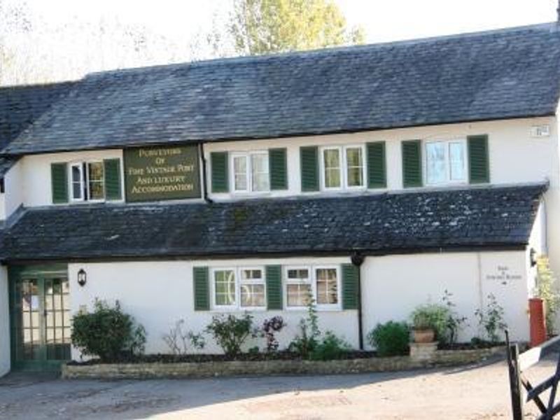 Queens Arms, East Garston. (Pub, External). Published on 28-10-2013