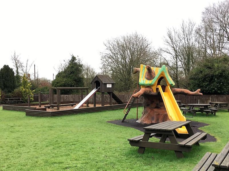 Play area. (Garden). Published on 04-03-2017