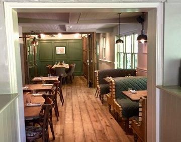 (Restaurant). Published on 17-09-2019