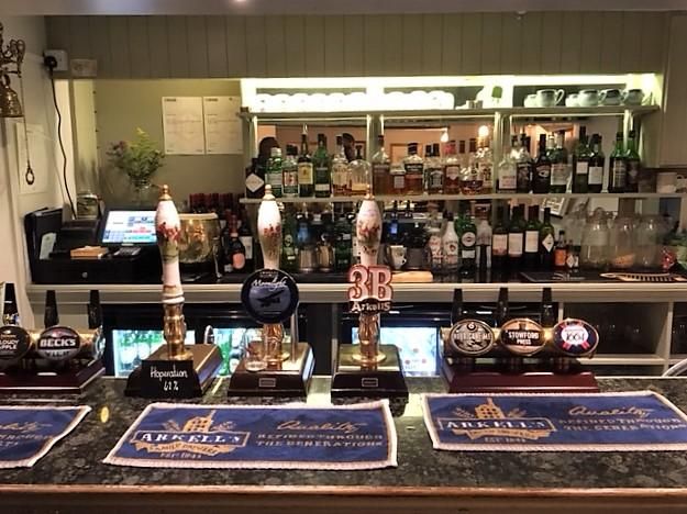 (Pub, Bar). Published on 23-11-2017