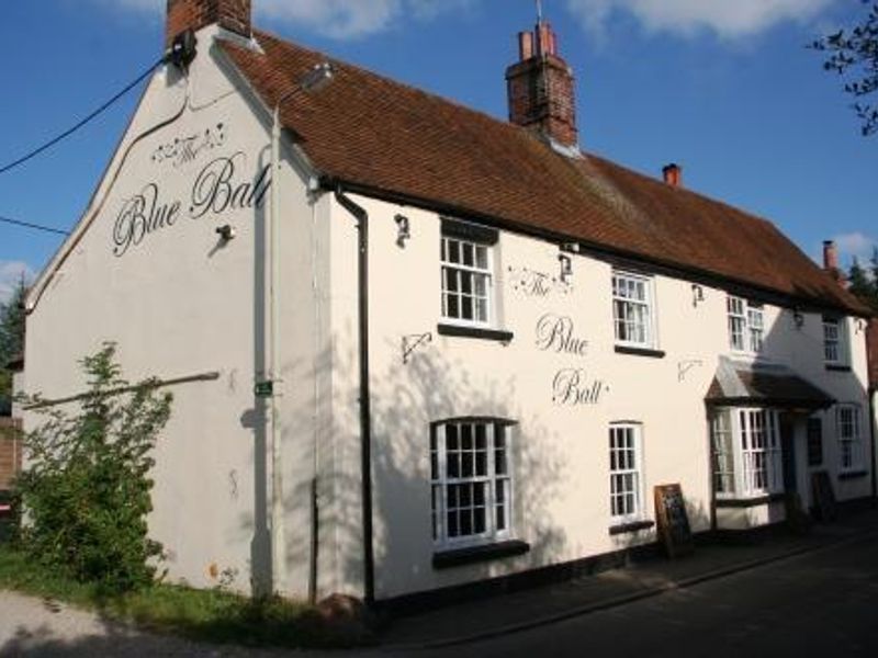 Blue Ball, Kintbury. (Pub, External). Published on 23-07-2013