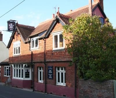 Prince of Wales, Kintbury. (Pub, External). Published on 14-11-2013