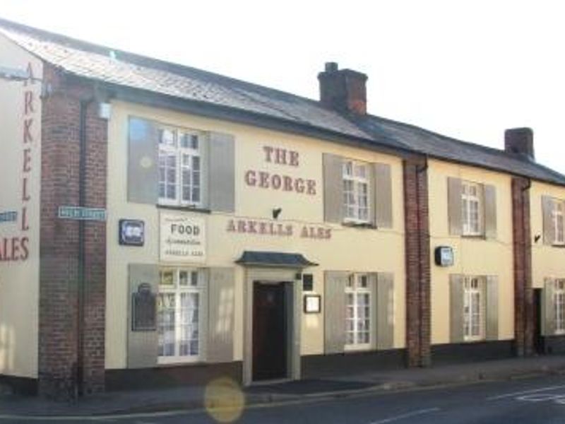 George, Lambourn. (Pub, External). Published on 28-10-2013