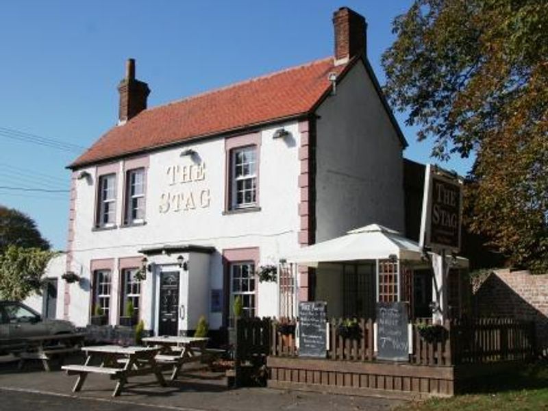 Stag, Leckhampstead. (Pub, External). Published on 28-10-2013 