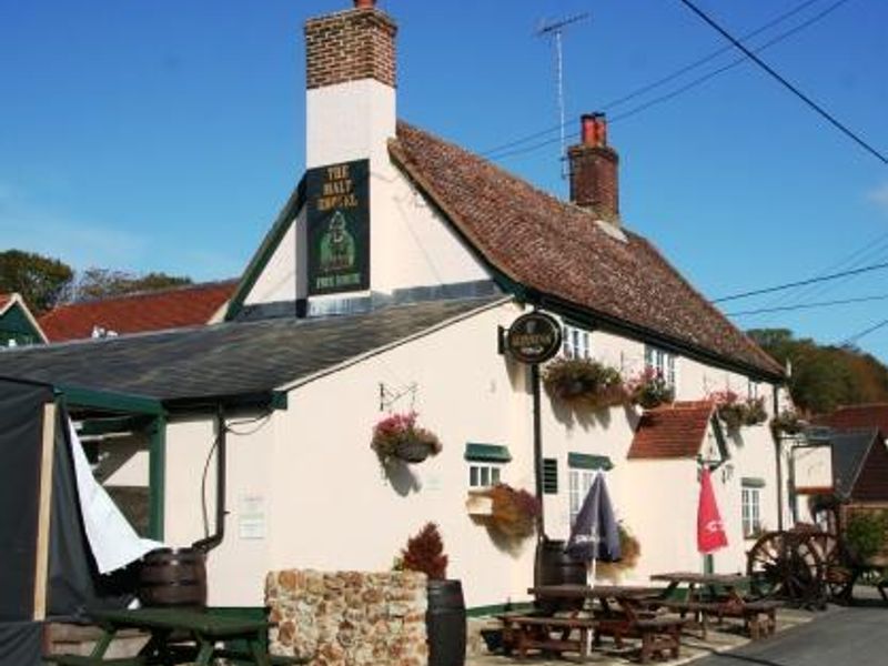 Malt Shovel, Lambourn. (Pub, External). Published on 26-11-2013