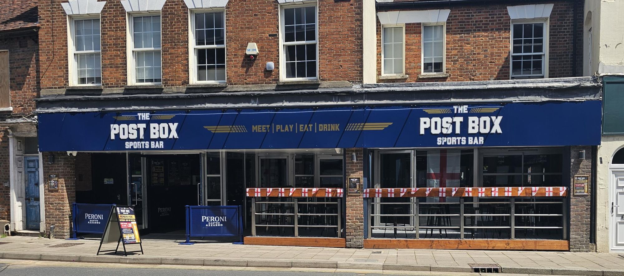 Post Box, Newbury (Photo: Bernard Abbot - 25/06/2026). (Pub, External, Key). Published on 24-07-2026