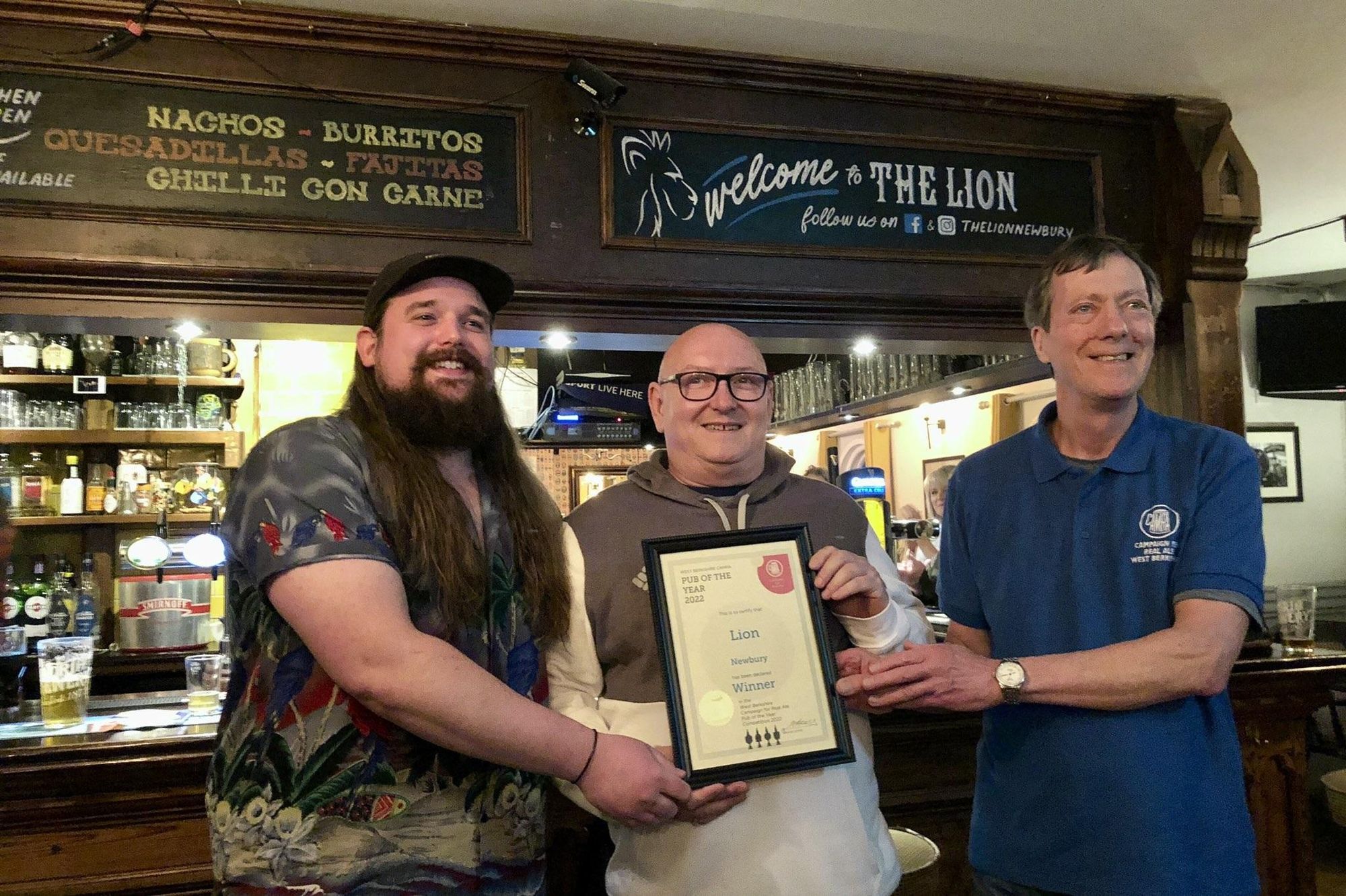 West Berkshire CAMRA Pub of the Year 2022. (Bar, Publican, Award). Published on 16-09-2022