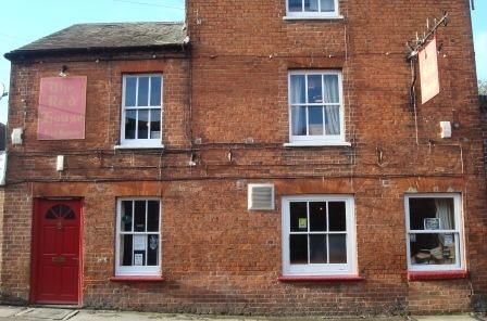Red House, Newbury. (Pub, External). Published on 22-01-2014