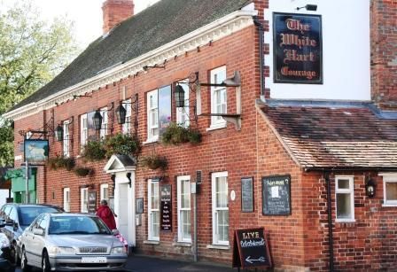 White Hart, Thatcham. (Pub, External). Published on 20-11-2013