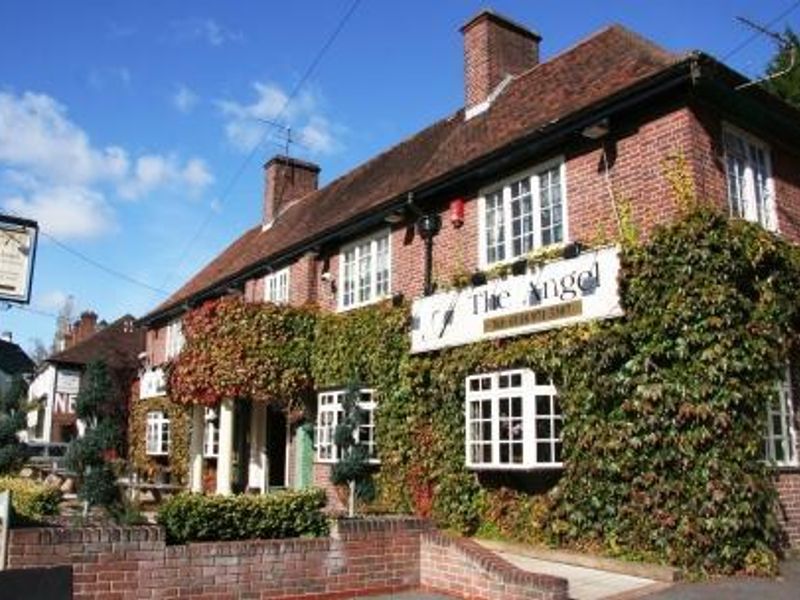 The Angel, Woolhampton. (Pub, External). Published on 14-11-2013