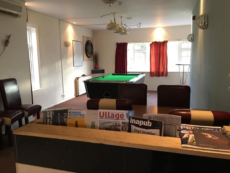 (Pub, Bar). Published on 14-01-2018