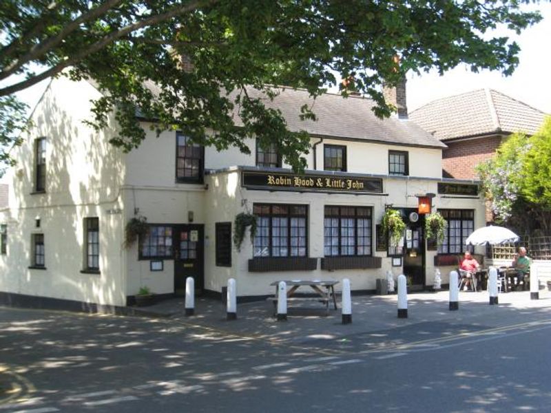 Robin Hood and Little John. (Pub, External). Published on 05-06-2013