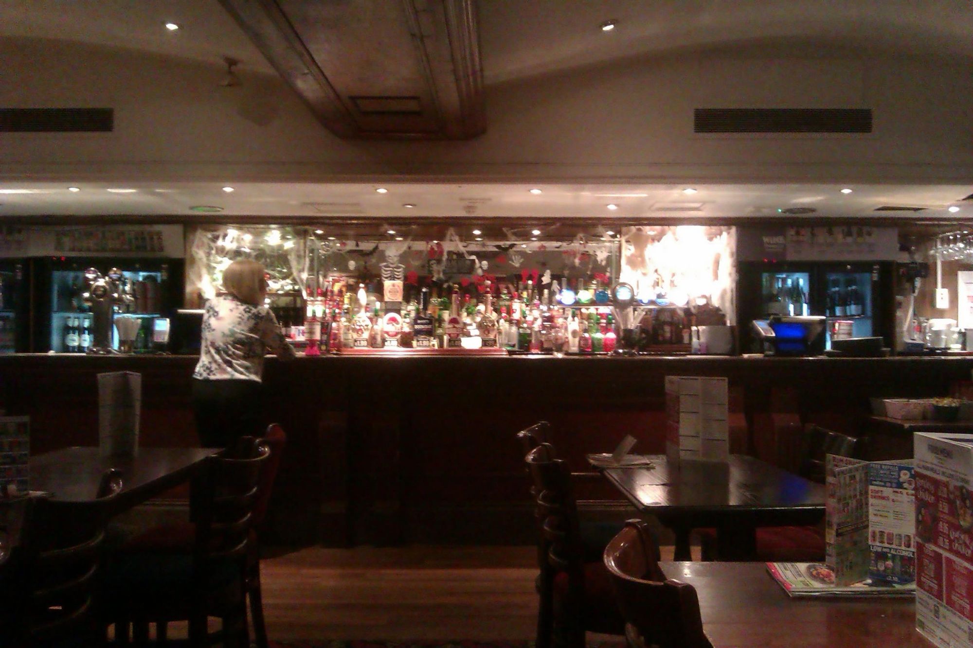 Servery bar. (Pub). Published on 29-10-2022