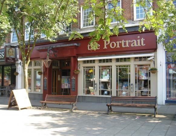 Portrait. (Pub, External). Published on 09-07-2013