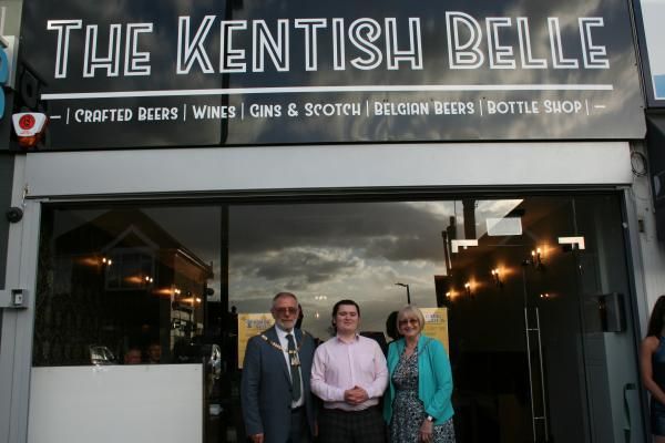 Opening night with the Mayor of Bexley. (Pub, External, Sign, Publican, Customers, Party, Key). Published on 19-03-2018