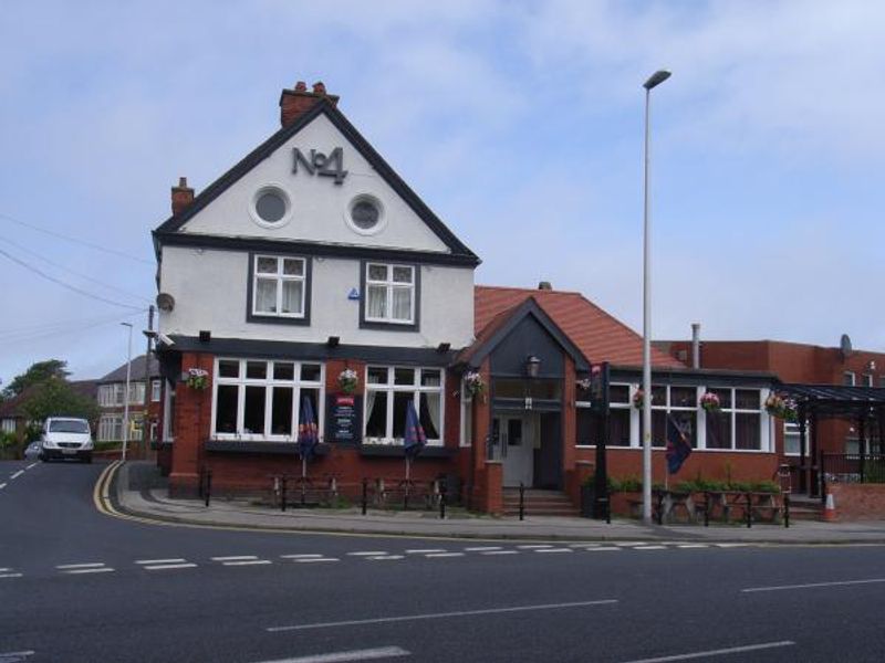 No 4 & Freemasons, Blackpool. (Pub, External, Key). Published on 03-11-2015 