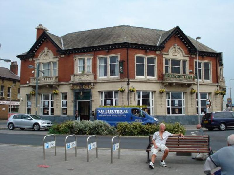 Royal Oak, Blackpool. (Pub, External, Key). Published on 03-11-2015