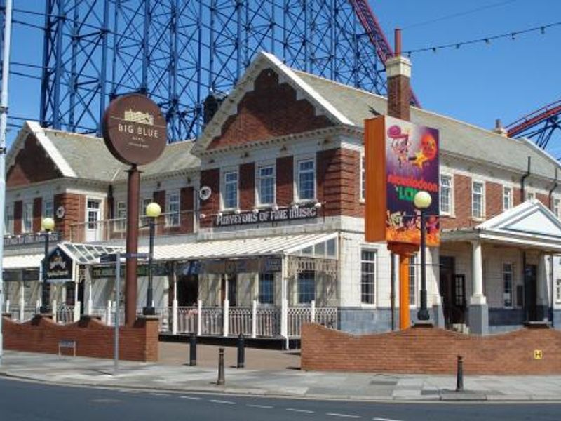 Apple & Parrot, Blackpool. (Pub, External, Key). Published on 25-10-2015 