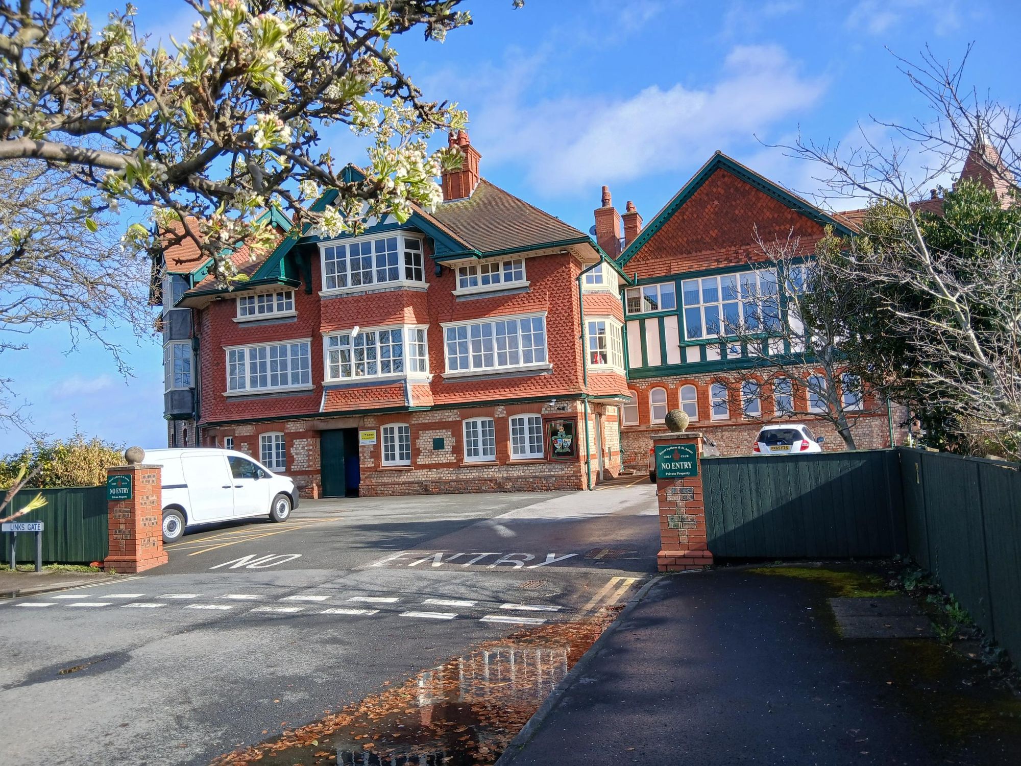 Royal Lytham & St Anne's Gold Club. (Pub, External, Key). Published on 06-04-2026