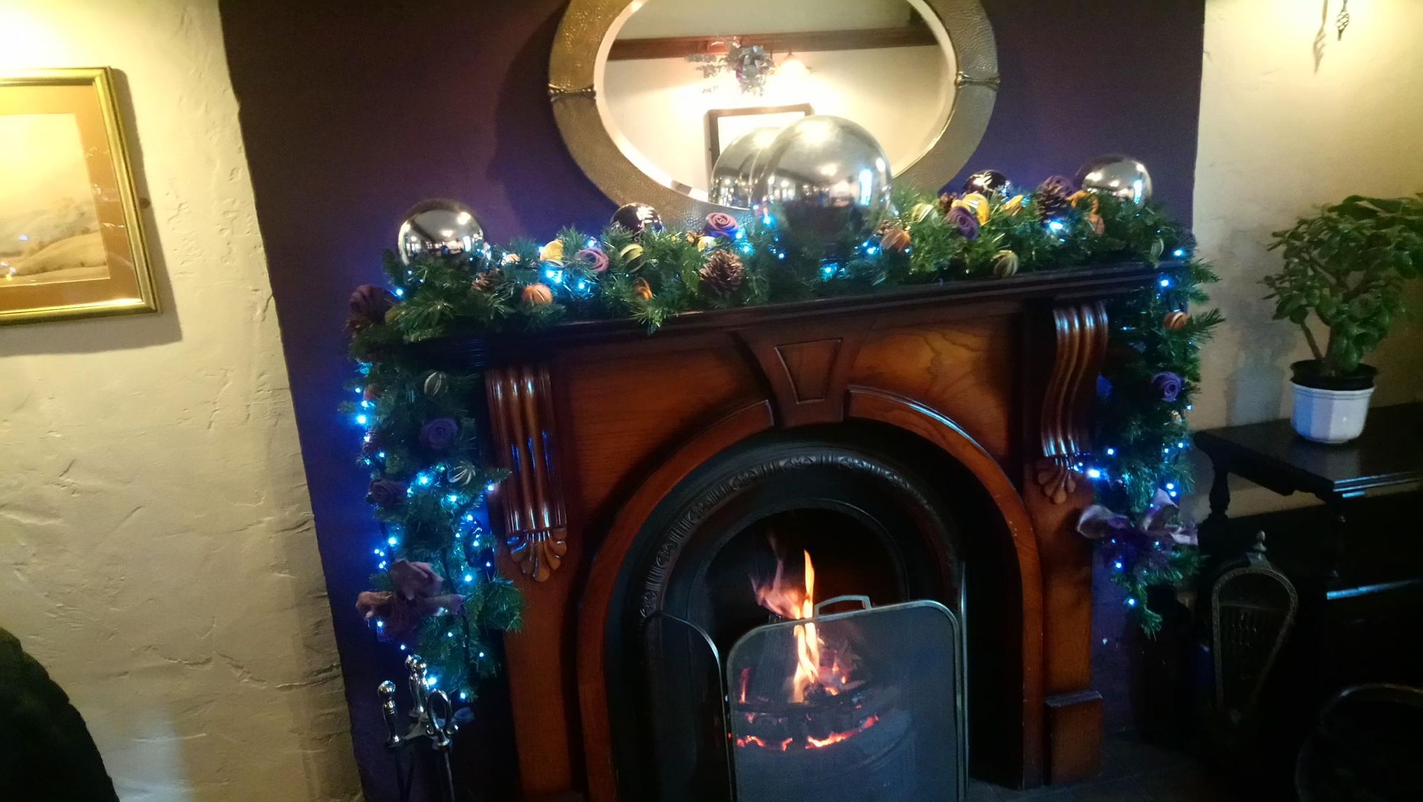 Roaring real fire. (Pub). Published on 14-12-2018
