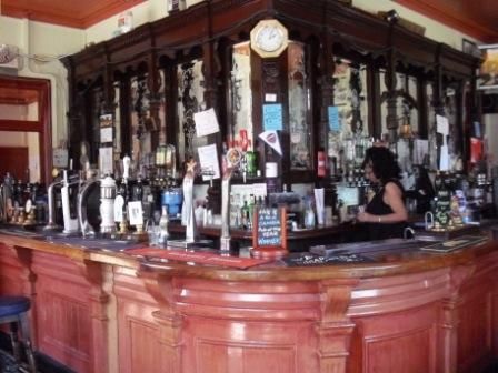 (Pub, Bar). Published on 18-05-2014