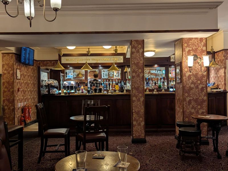 (Bar). Published on 25-12-2025 