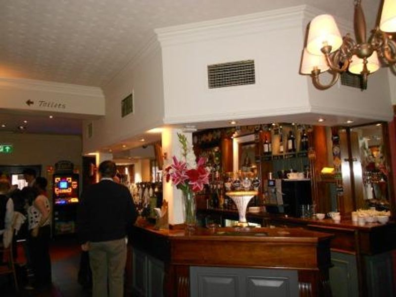 (Pub, Bar). Published on 15-08-2014 