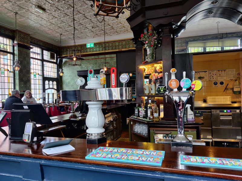 (Bar). Published on 07-05-2022