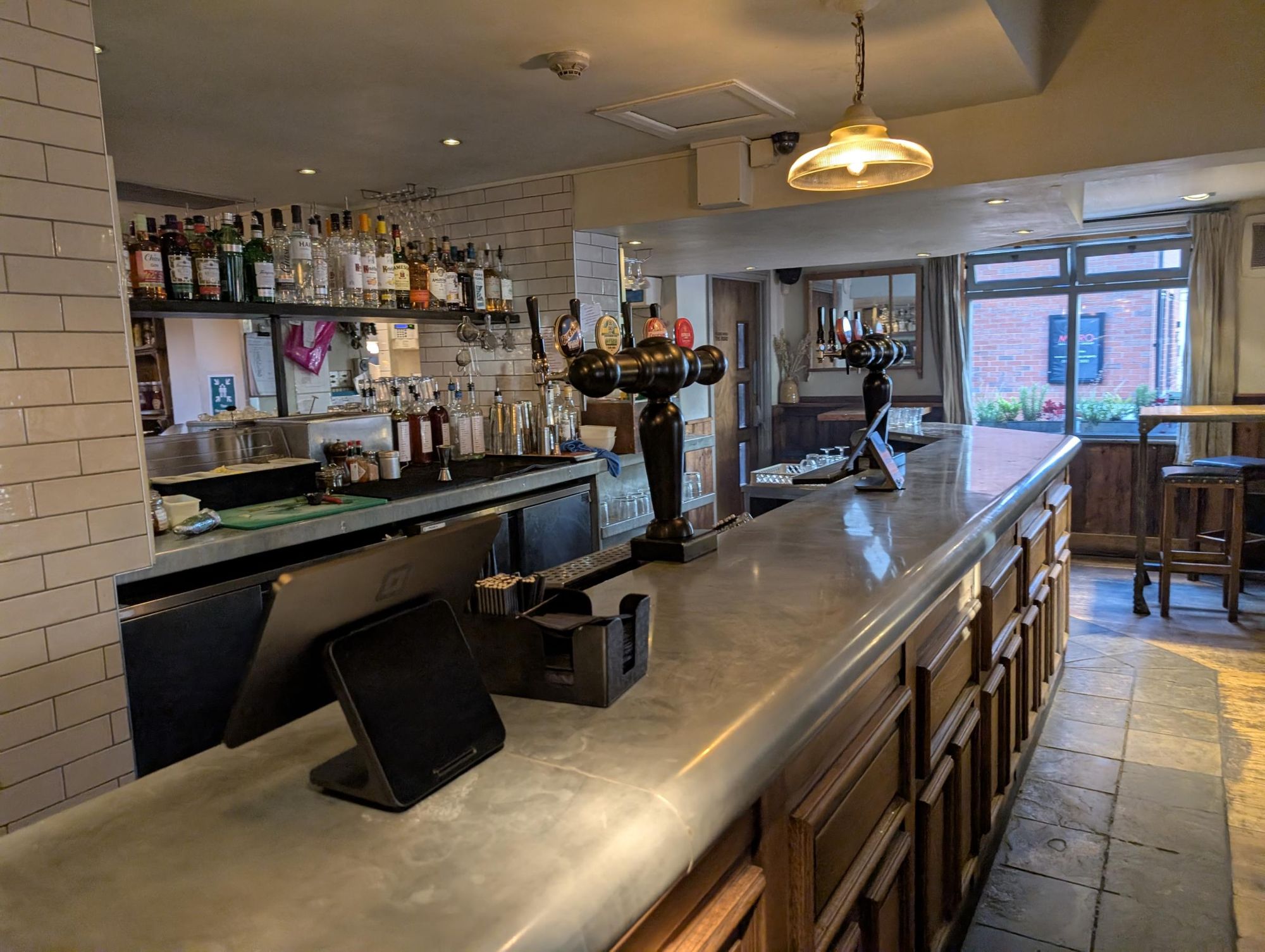 (Pub, Bar). Published on 09-06-2026