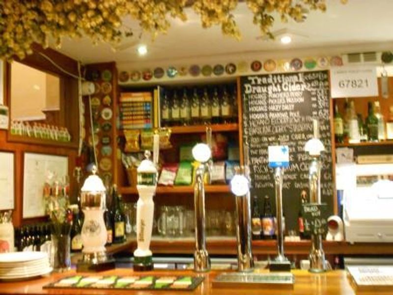 Bar. (Bar). Published on 26-04-2016 