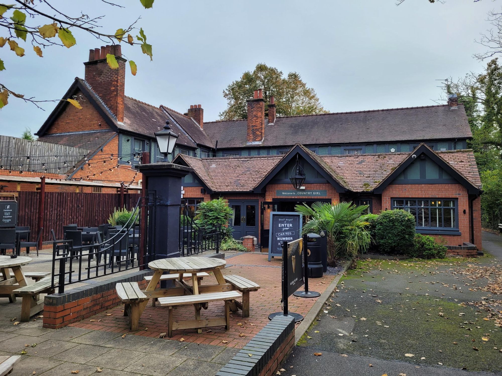 (Pub, External, Garden). Published on 19-10-2023