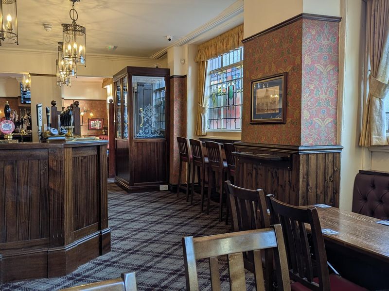 (Bar). Published on 25-12-2025 