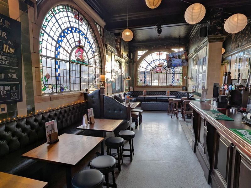 Front bar. (Bar). Published on 25-12-2025 