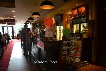 (Pub, Bar). Published on 13-08-2014