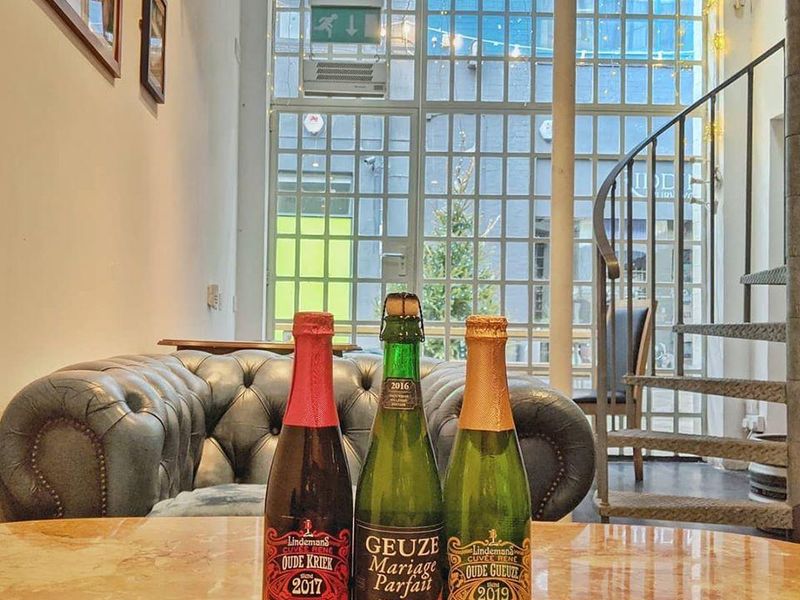 Beers in the Lounge. (Pub). Published on 22-01-2020