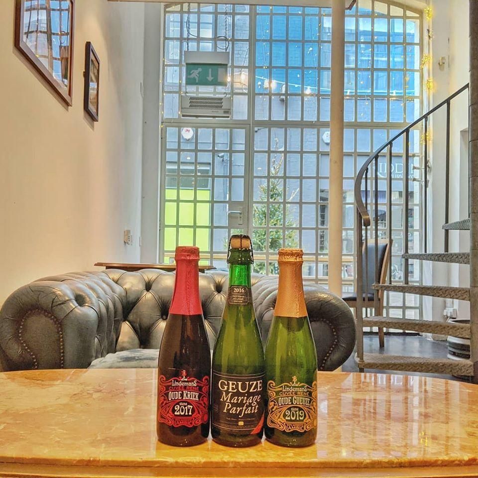 Beers in the Lounge. (Pub). Published on 22-01-2020