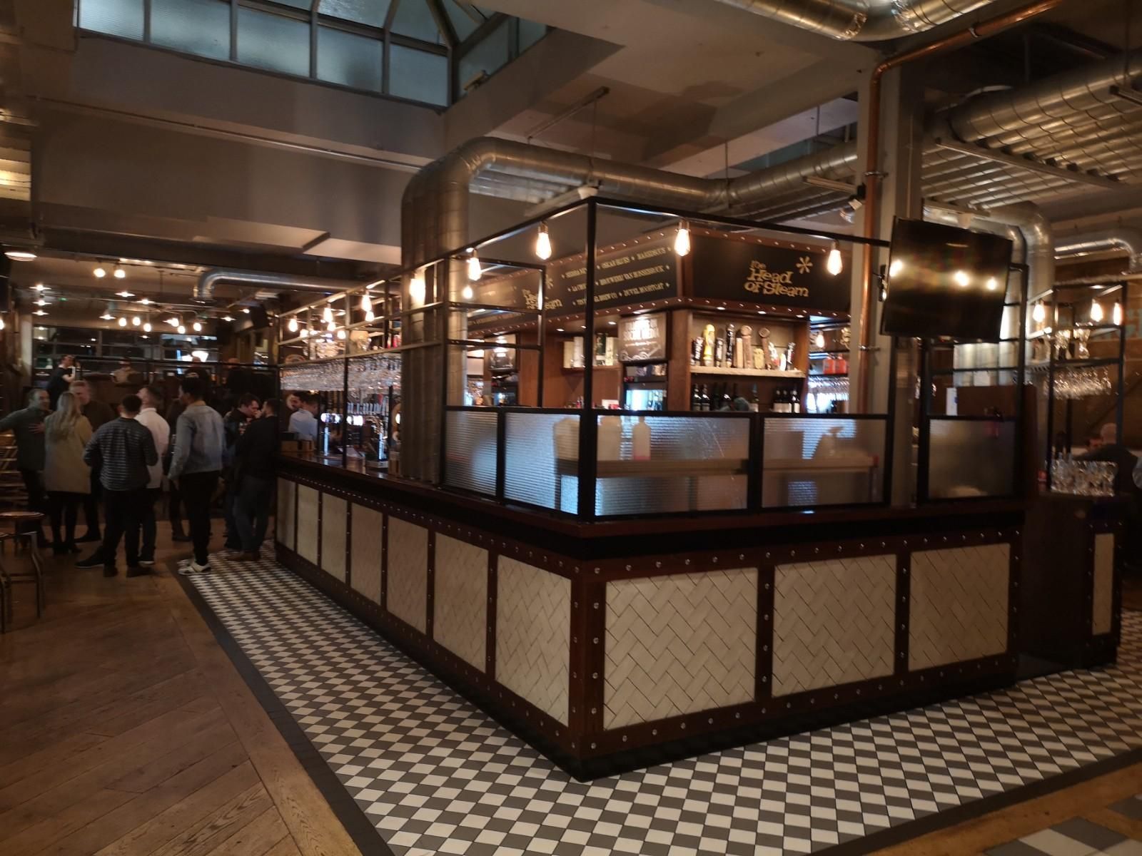 Island bar, from the rear. (Bar). Published on 12-02-2020