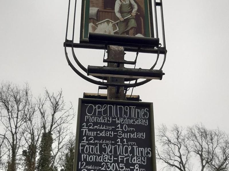 (External, Sign). Published on 05-10-2025 