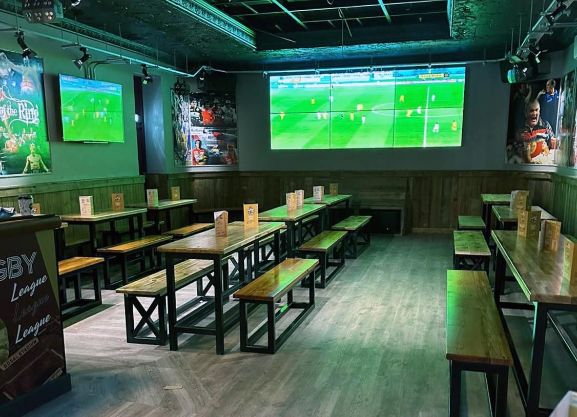 (Pub, Bar). Published on 31-01-2023