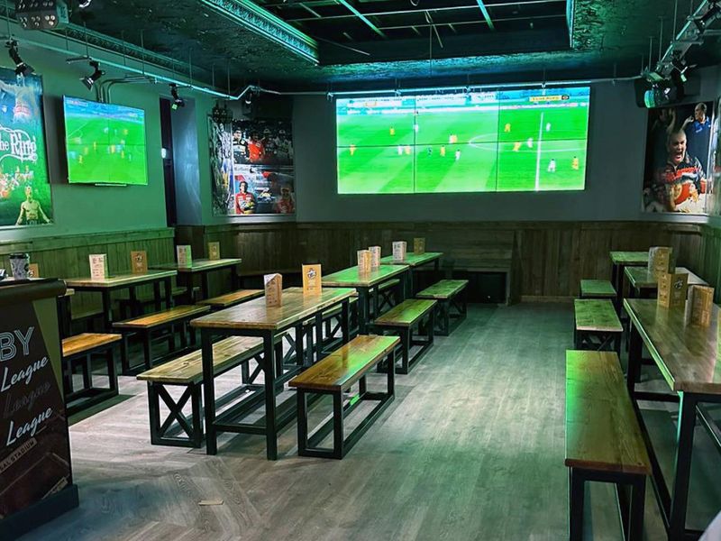 (Pub, Bar). Published on 31-01-2023