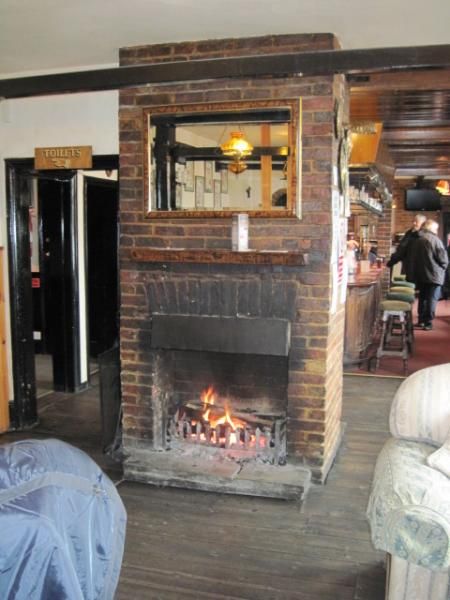 Real fire. (Pub). Published on 09-03-2013