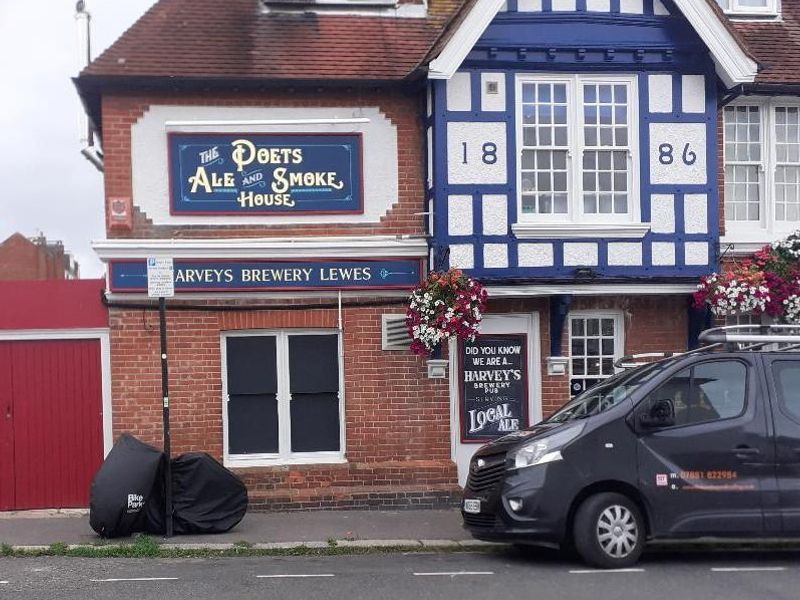 Pub sign. (Pub, External, Sign, Key). Published on 10-09-2026