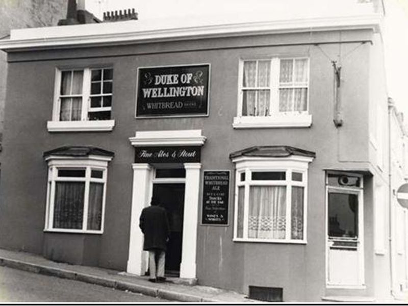 Pub in 1970. (Pub, External). Published on 27-07-2013