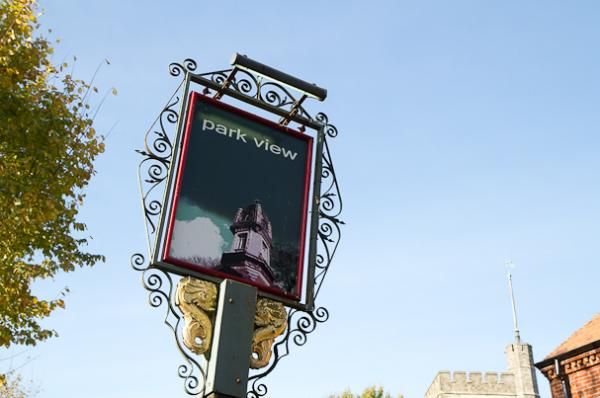 Sign. (Pub, Sign). Published on 11-06-2013