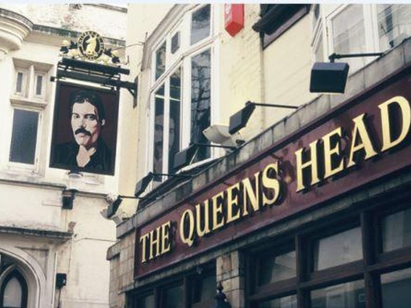 Queens Head as was. (Pub, External). Published on 12-06-2013 