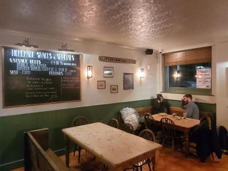 Interior. (Pub). Published on 11-02-2023
