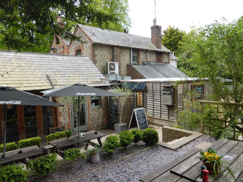 (Pub, External, Garden). Published on 04-05-2019